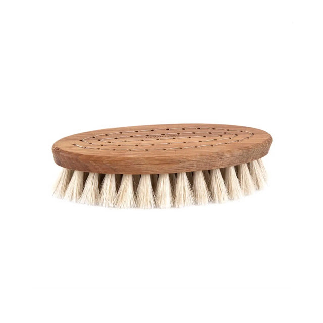 Cepillo Corporal de madera de roble y pelo de crin de SeaSkin Life, 100% orgánico, con fondo blanco.