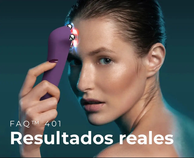Una mujer joven sosteniendo el dispositivo de tonificación facial 'FAQ 401' de color morado contra su frente, con la luz LED roja encendida. El texto promocional en la imagen dice: 'FAQ™ 401 Resultados reales'.