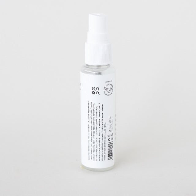 Envase de bruma floral facial calmante de Beseaskin, 100% orgánica a base de Mirto, Agua Termal y Concentrado de Posidonia con fondo blanco.